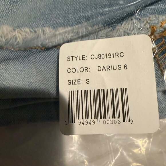 NWT Celebrity Pink Womens Denim Overall Shorts Button Front & Frayed Hem Size S - Picture 7 of 10